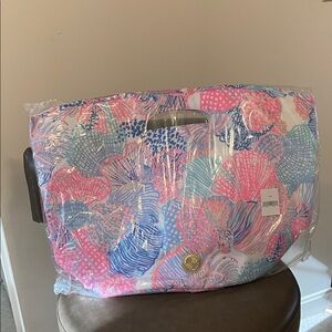 Lilly Pulitzer Cooler Tote Multi Roar of the Seas  NWT